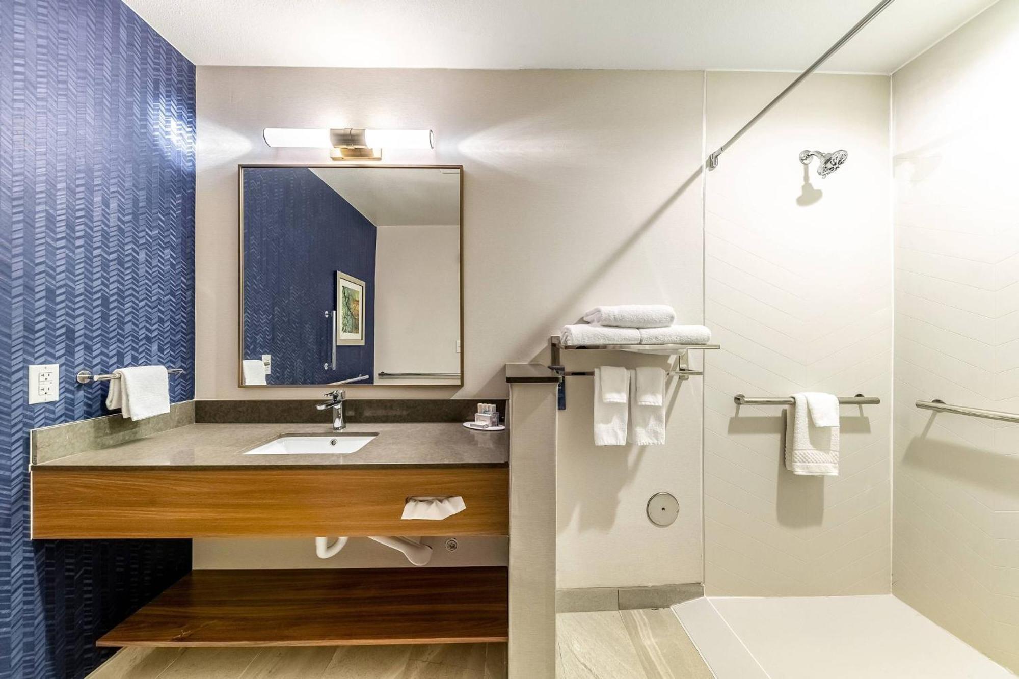 Fairfield Inn & Suites By Marriott Gainesville I-35 Bagian luar foto