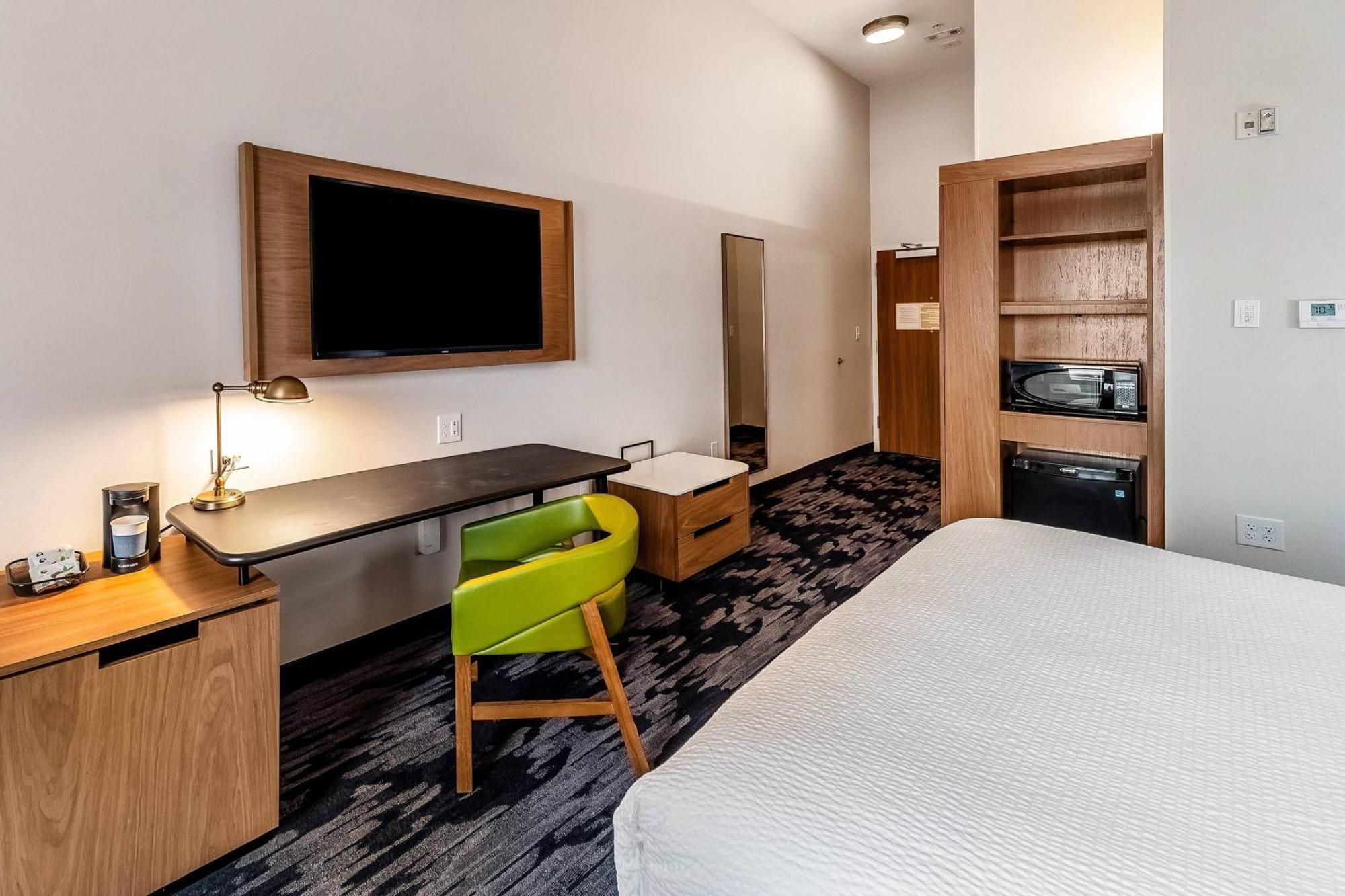Fairfield Inn & Suites By Marriott Gainesville I-35 Bagian luar foto